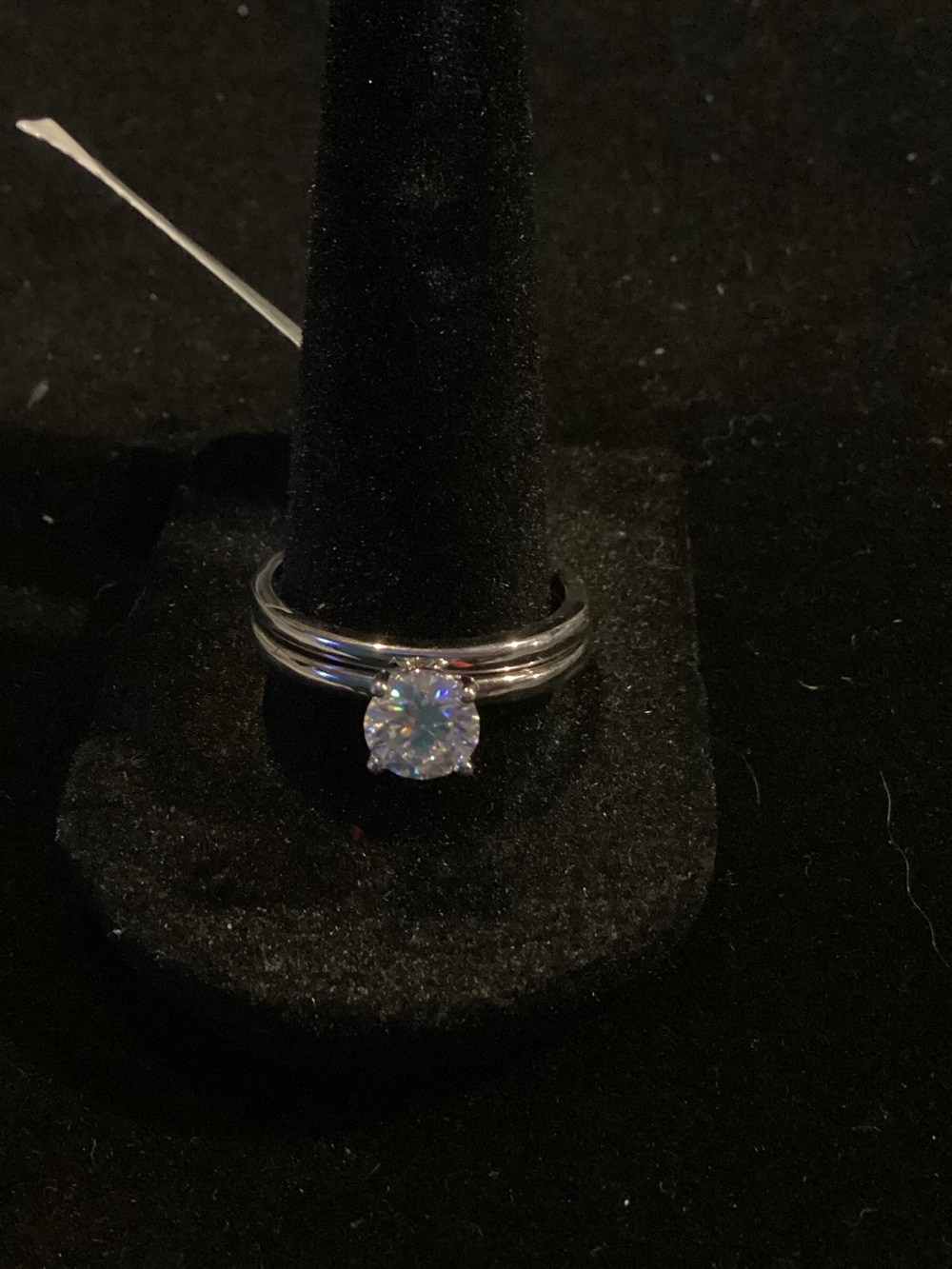 Brilliant Round-Cut Solitaire Ring and band in Silver with 1.0 CT moissanite -